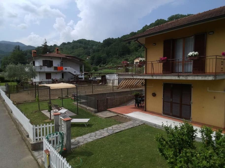 Casa Vacanze La Cicala Pontremoli Exterior foto